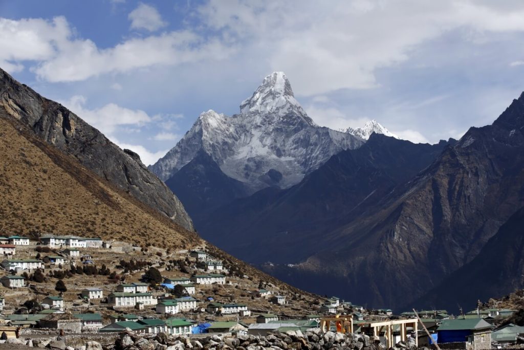 Poliţia din Nepal investighează creştini pe care îi acuză de prozelitism